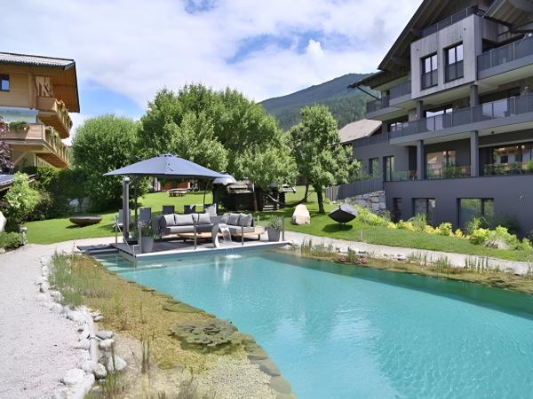 Holiday Home Swimming Pool