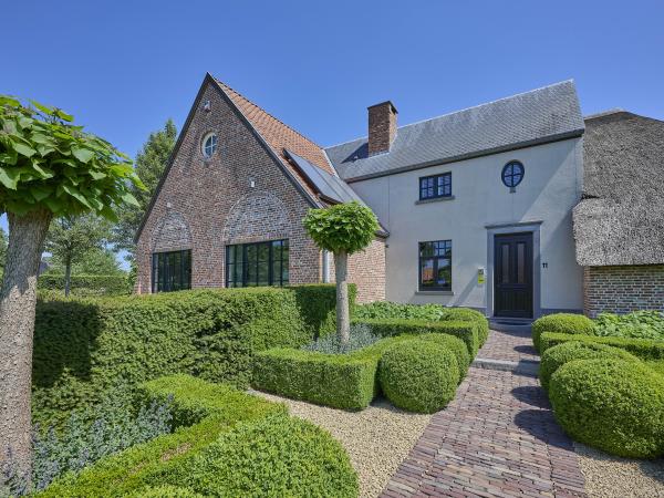 Außenseite Ferienhaus [Sommer]
