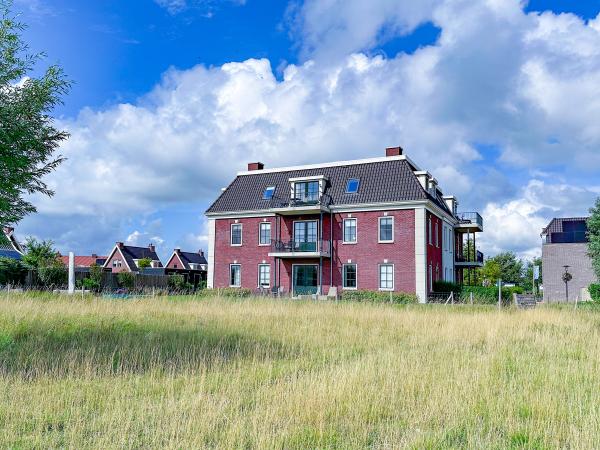 Außenseite Ferienhaus [Sommer]