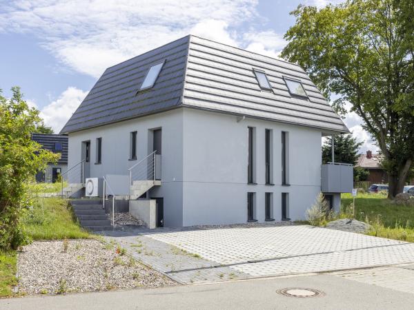 Außenseite Ferienhaus [Sommer]