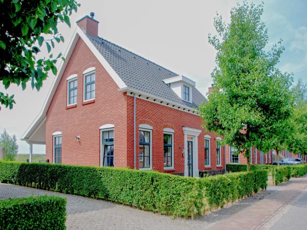 Außenseite Ferienhaus [Sommer]