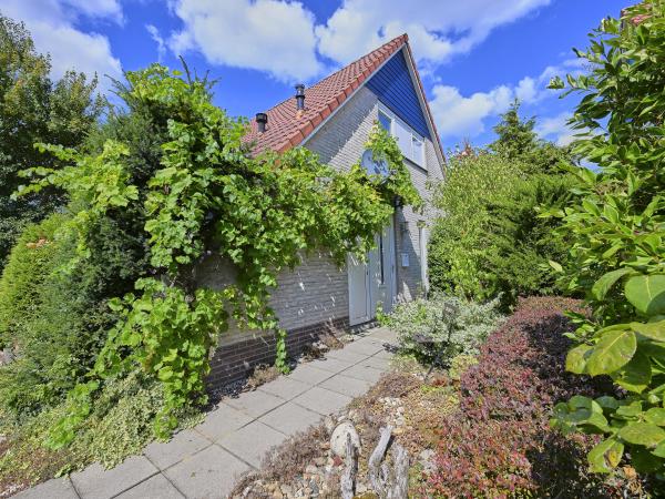 Außenseite Ferienhaus [Sommer]