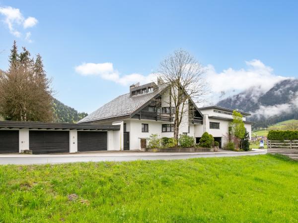 Außenseite Ferienhaus [Sommer]
