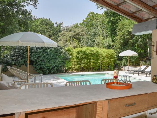 Schwimmbad des Ferienhauses