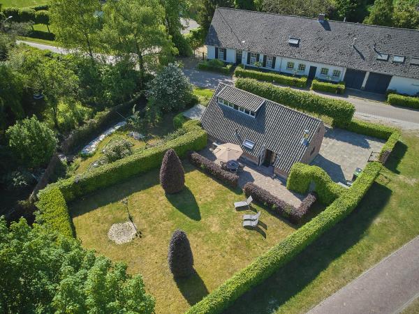 Außenseite Ferienhaus [Sommer]