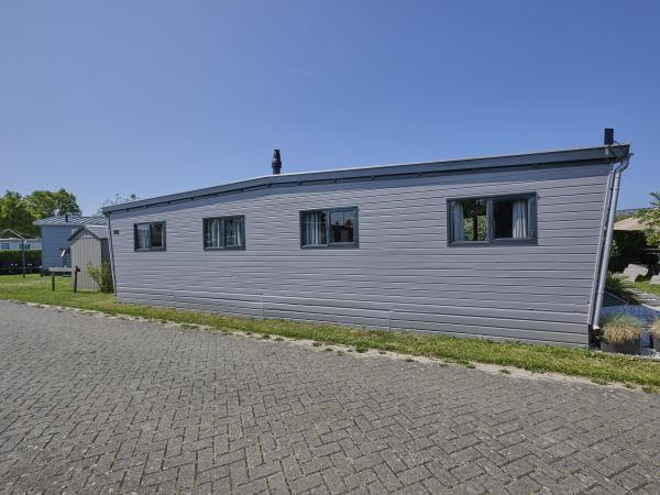 Außenseite Ferienhaus [Sommer]
