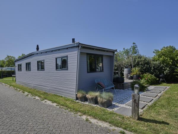 Außenseite Ferienhaus [Sommer]