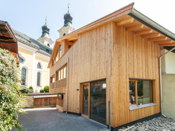 Außenseite Ferienhaus [Sommer]
