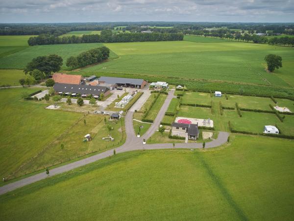 Außenseite Ferienhaus [Sommer]