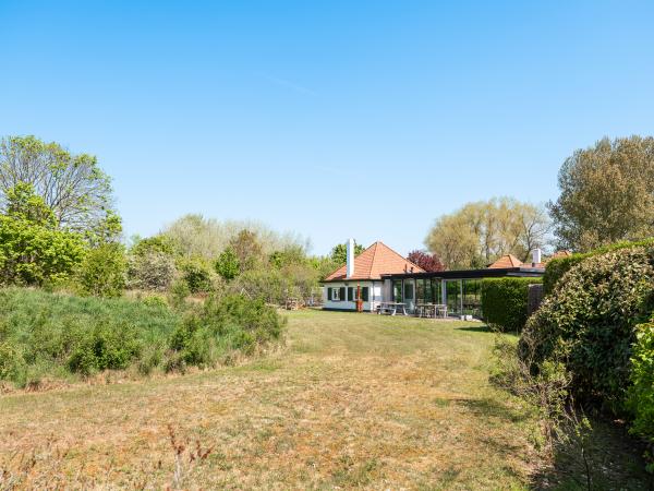 Außenseite Ferienhaus [Sommer]