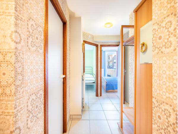 Entrance / Reception