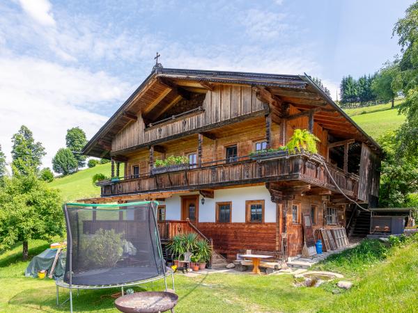 Außenseite Ferienhaus [Sommer]