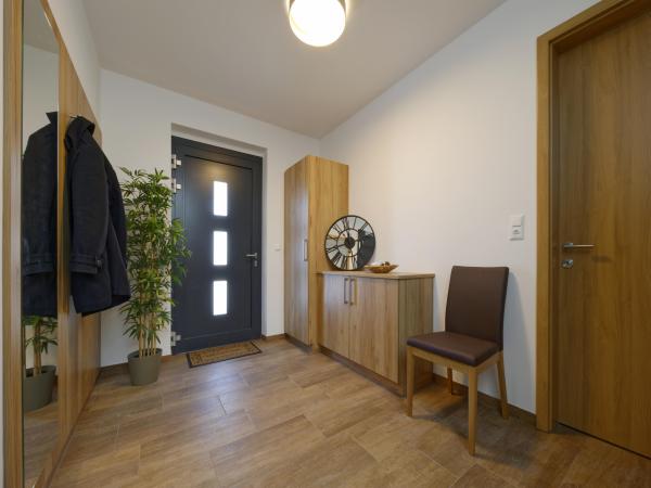Entrance / Reception