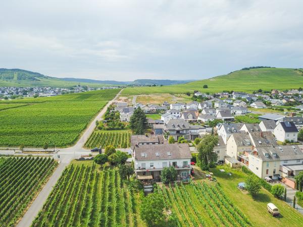 Außenseite Ferienhaus [Sommer]