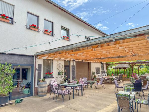 Außenseite Ferienhaus [Sommer]