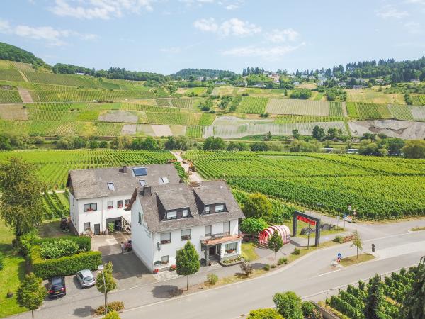Außenseite Ferienhaus [Sommer]