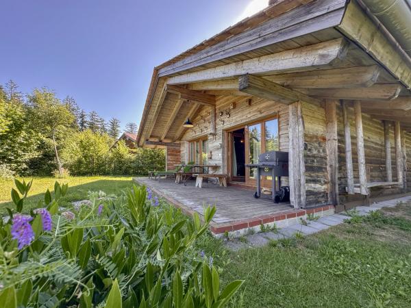 Außenseite Ferienhaus [Sommer]