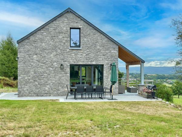 Außenseite Ferienhaus [Sommer]
