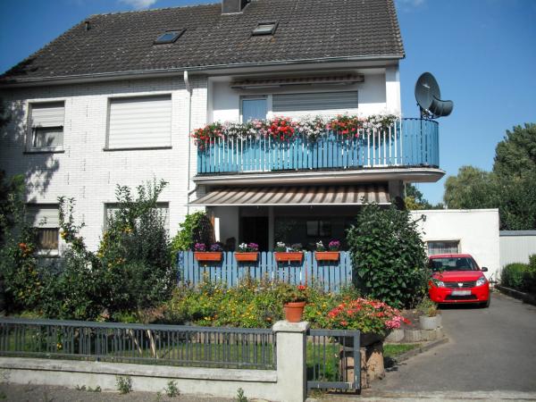 Außenseite Ferienhaus [Sommer]