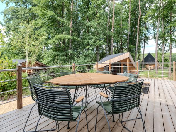 Terrasse / Balkon