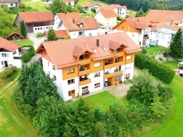 Außenseite Ferienhaus [Sommer]