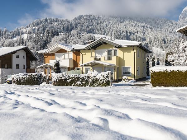 Außenseite Ferienhaus [Winter]