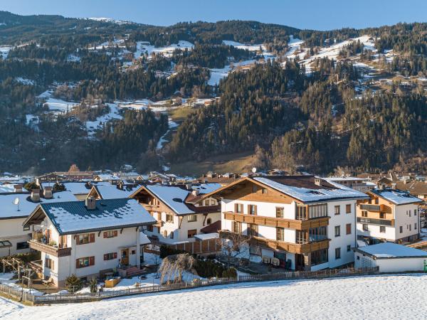 Außenseite Ferienhaus [Winter]