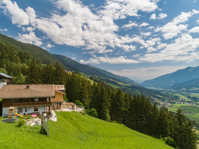 Außenseite Ferienhaus [Sommer]