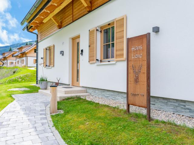 Außenseite Ferienhaus [Sommer]