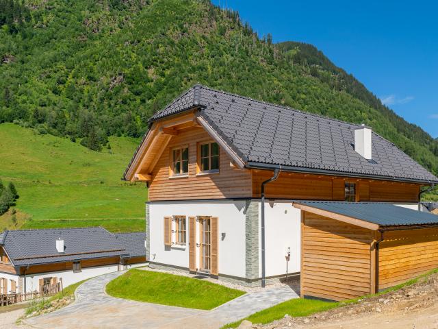 Außenseite Ferienhaus [Sommer]