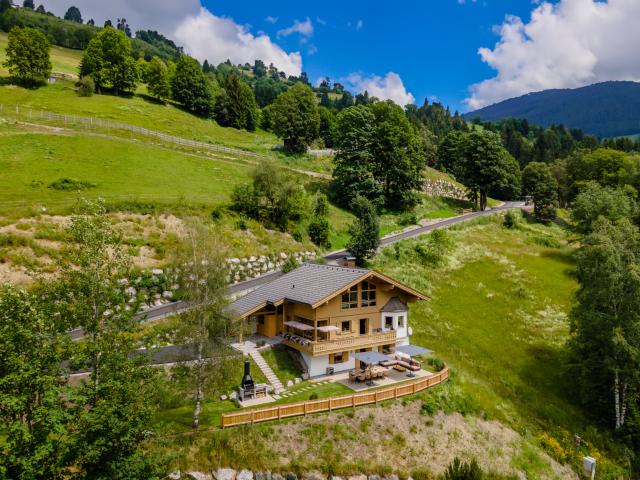 Außenseite Ferienhaus [Sommer]