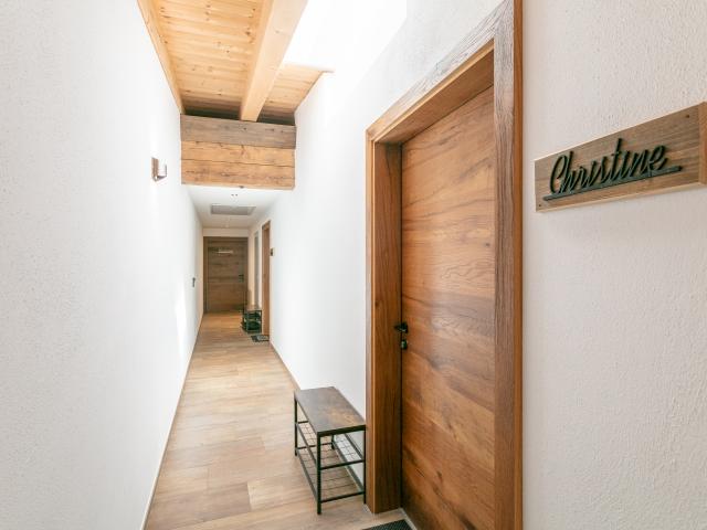 Entrance / Reception