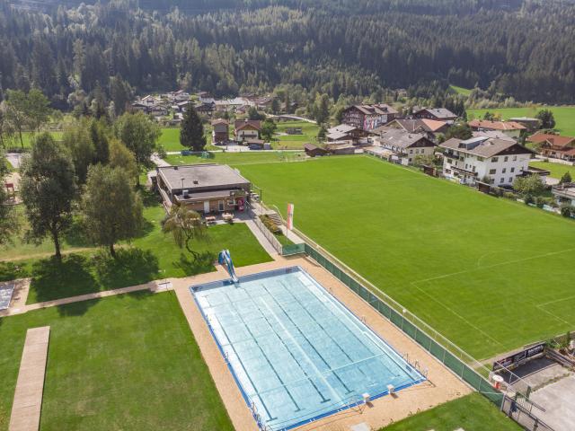 A proximité directe (<1 km)