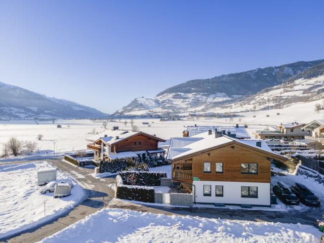 Außenseite Ferienhaus [Winter]