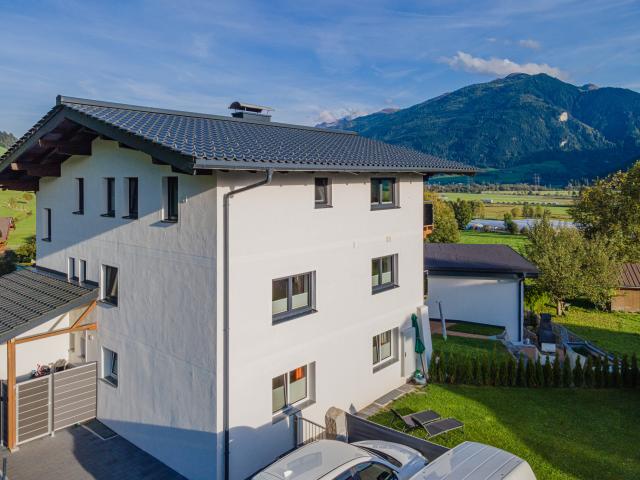 Außenseite Ferienhaus [Sommer]