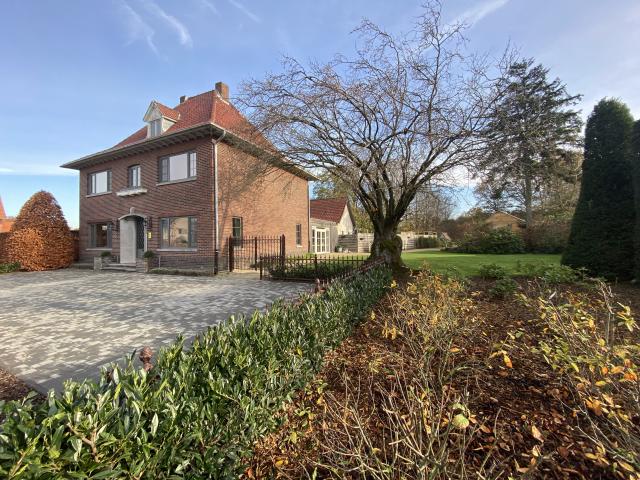 Außenseite Ferienhaus [Sommer]