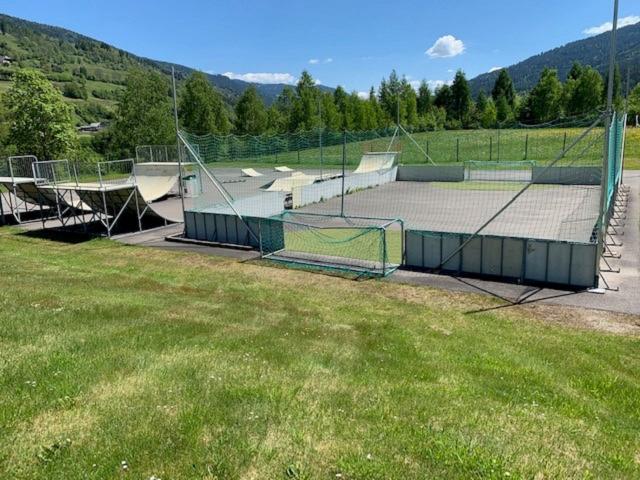 A proximité directe (<1 km)