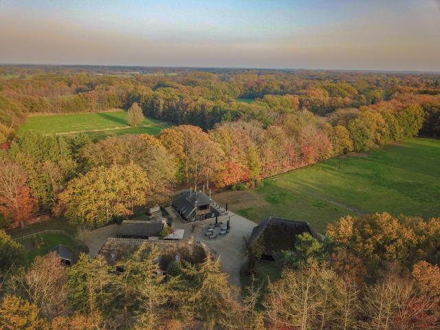 Surroundings (1-5 km)