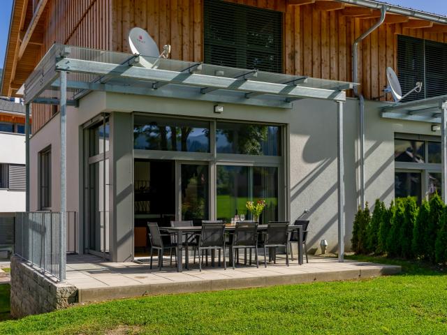 Außenseite Ferienhaus [Sommer]