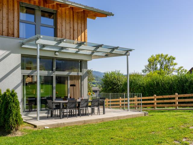 Außenseite Ferienhaus [Sommer]