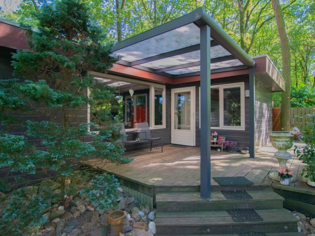 Außenseite Ferienhaus [Sommer]