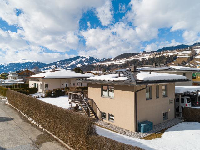 Außenseite Ferienhaus [Winter]