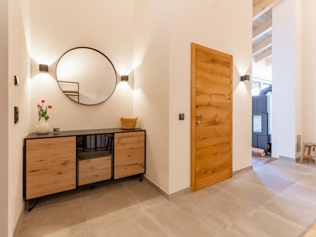 Entrance / Reception