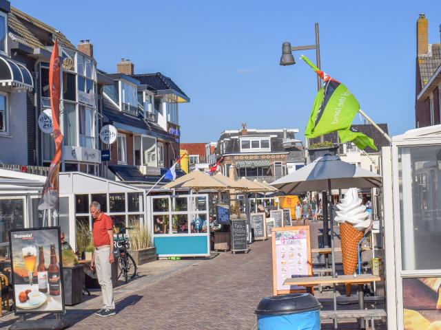 Surroundings (1-5 km)