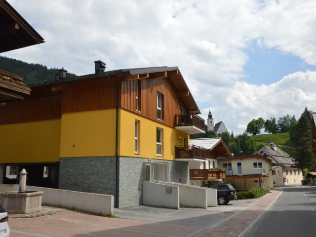 Außenseite Ferienhaus [Sommer]