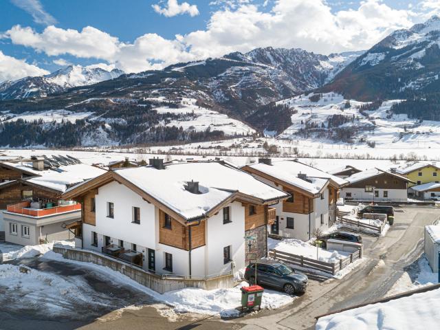 Außenseite Ferienhaus [Winter]