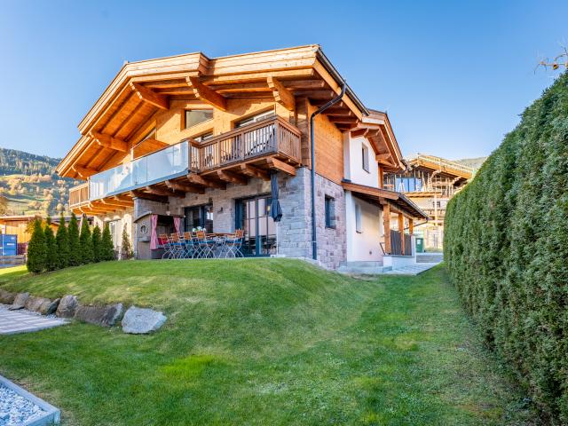 Außenseite Ferienhaus [Sommer]