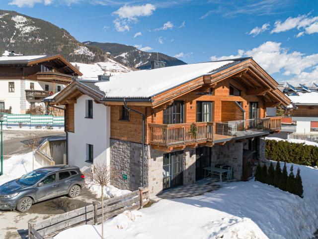 Außenseite Ferienhaus [Winter]