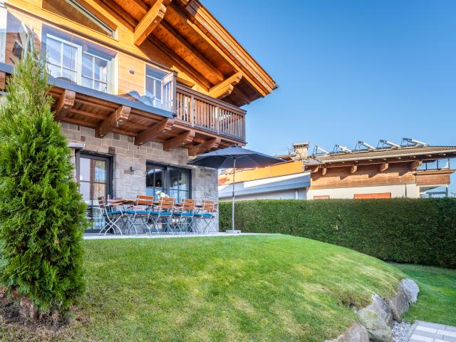 Außenseite Ferienhaus [Sommer]