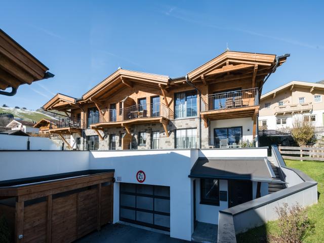 Außenseite Ferienhaus [Sommer]